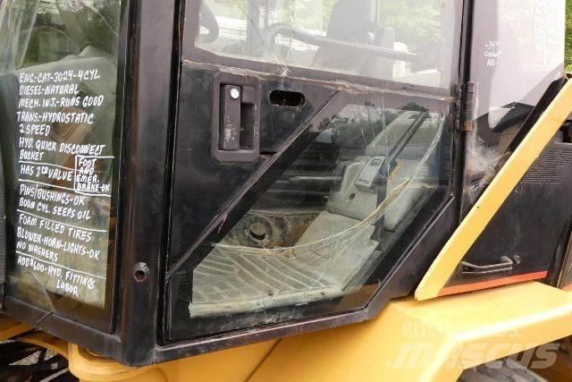 CAT 902 Gumikerekes homlokrakodók