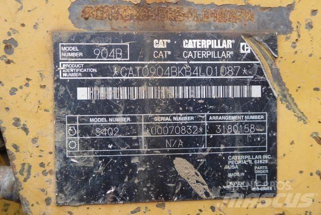 CAT 904B Gumikerekes homlokrakodók