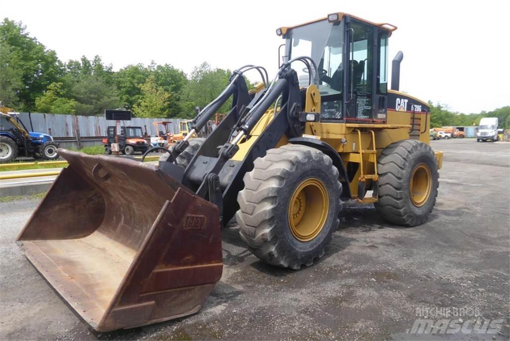 CAT IT28G Gumikerekes homlokrakodók