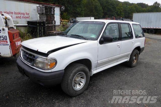 Ford Explorer Kis teherszállító/Platós kocsi