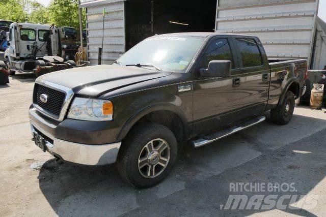 Ford F150 XLT Kis teherszállító/Platós kocsi