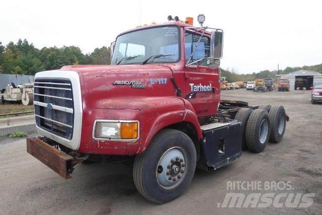 Ford L9000 Fülkés alváz