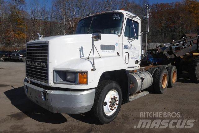 Mack CH613 Fülkés alváz