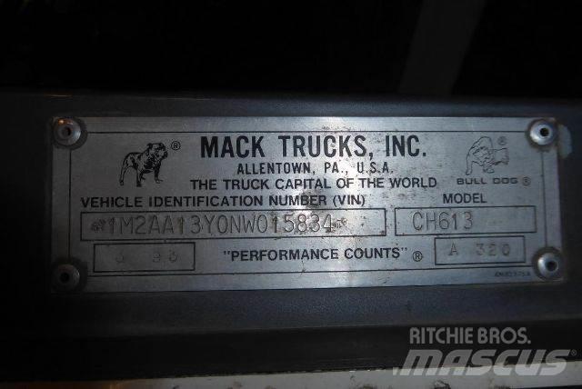 Mack CH613 Fülkés alváz
