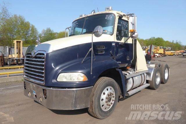 Mack CXN613 Fülkés alváz