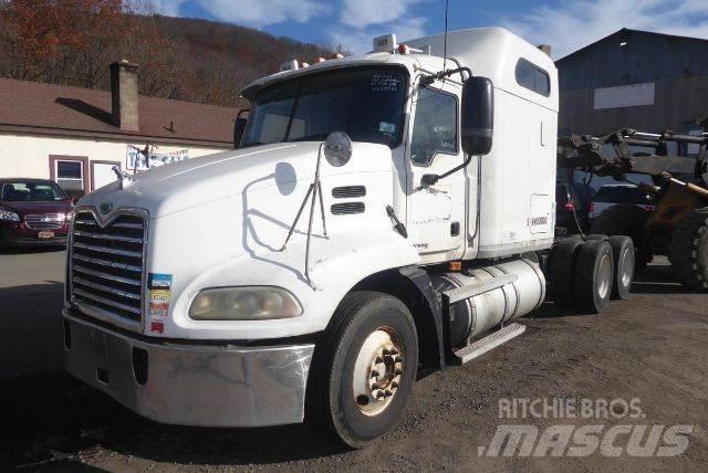 Mack CXN613 Nyergesvontatók