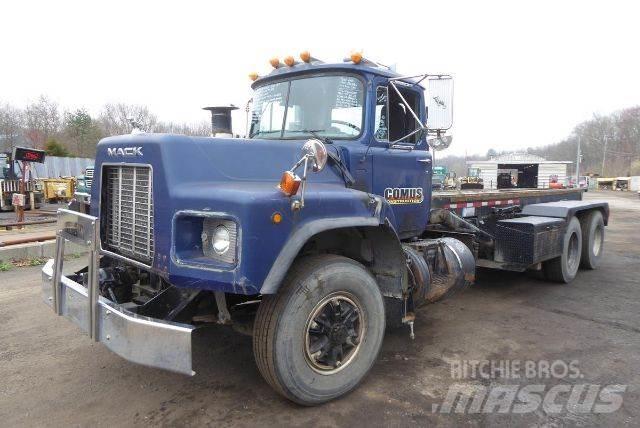 Mack RB688S Konténer keretes / Konténeres teherautók
