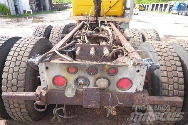 Mack RD688S Fülkés alváz