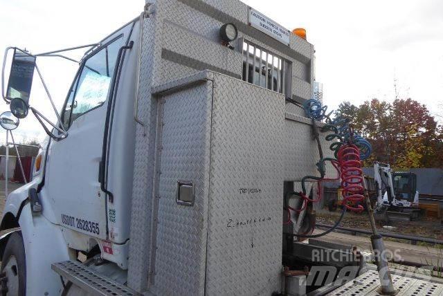 Sterling LT9500 Fülkés alváz