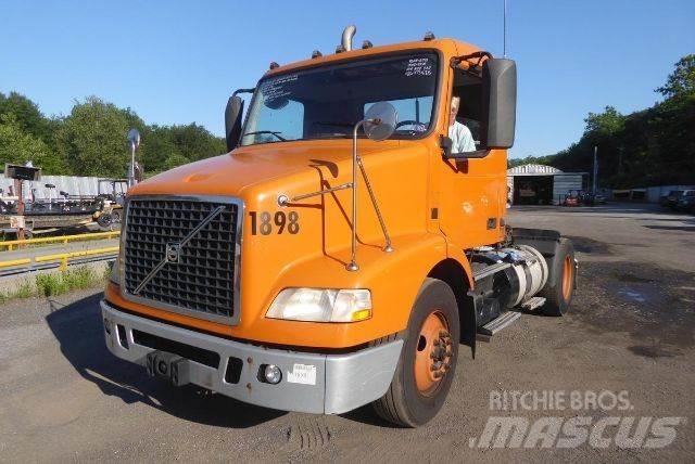 Volvo VNM42T Fülkés alváz