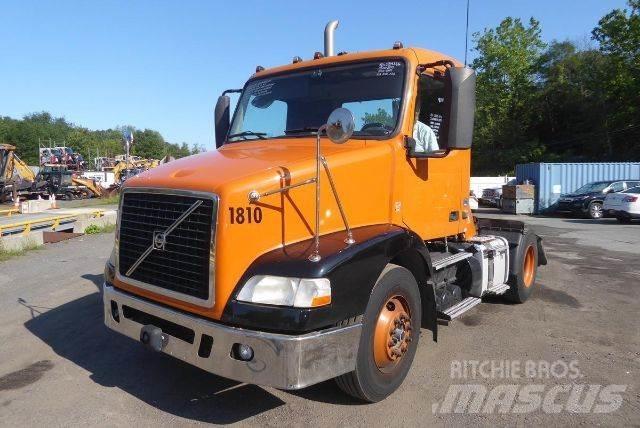 Volvo VNM42T Fülkés alváz
