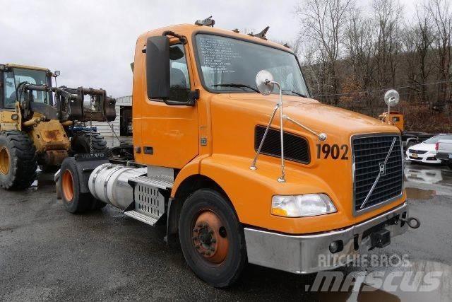 Volvo VNM42T Fülkés alváz