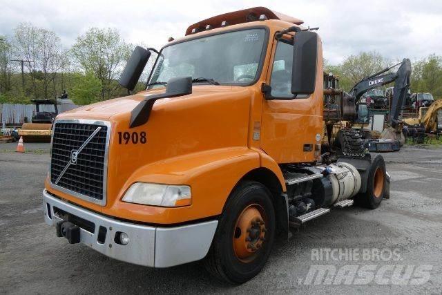 Volvo VNM42T Fülkés alváz