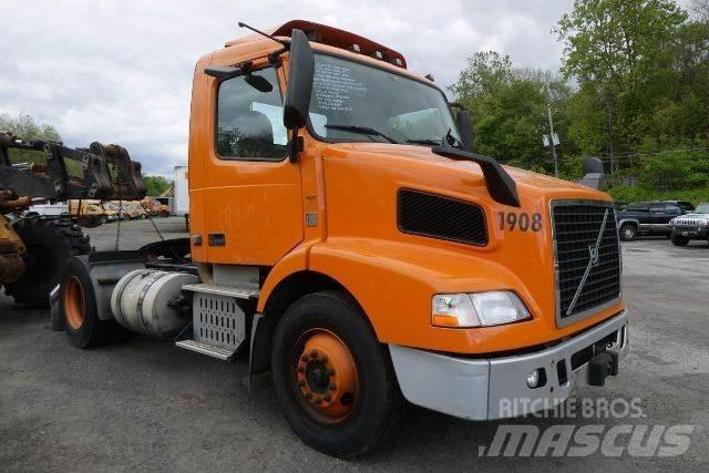 Volvo VNM42T Fülkés alváz