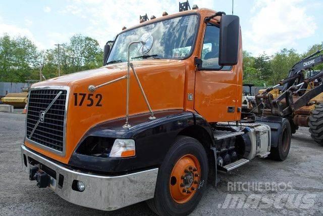 Volvo VNM42T Fülkés alváz