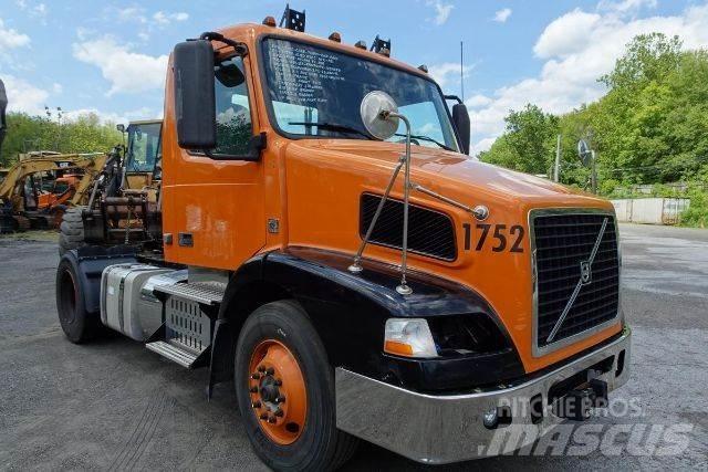 Volvo VNM42T Fülkés alváz