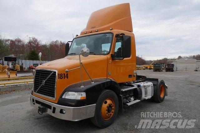 Volvo VNM42T Fülkés alváz