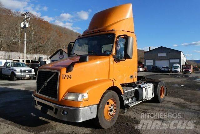 Volvo VNM42T Fülkés alváz