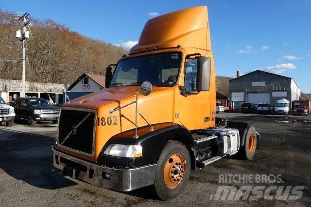 Volvo VNM42T Fülkés alváz