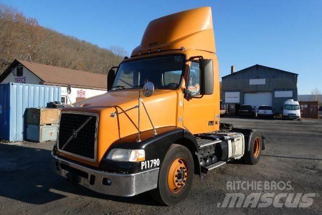 Volvo VNM42T Fülkés alváz