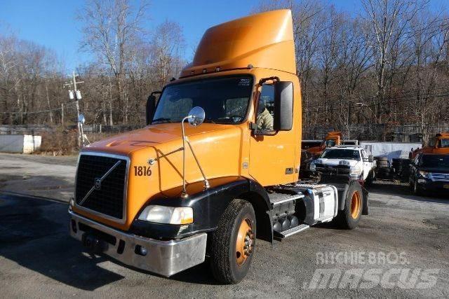 Volvo VNM42T Fülkés alváz