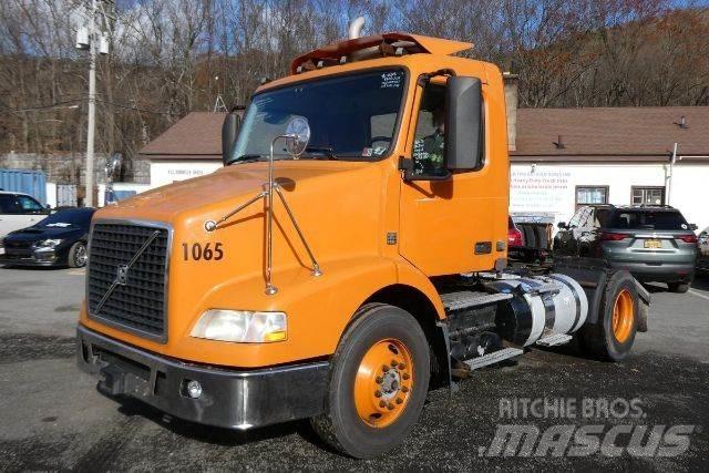 Volvo VNM42T Fülkés alváz
