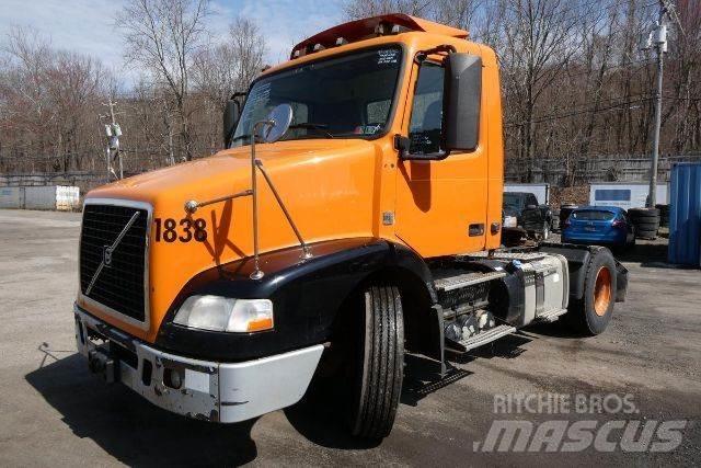 Volvo VNM42T Fülkés alváz