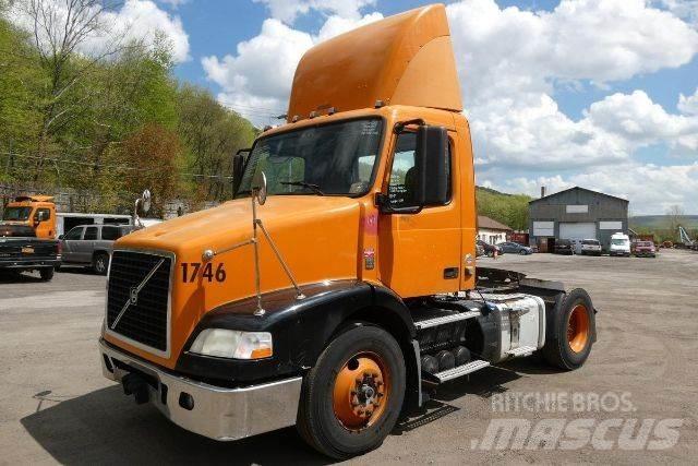 Volvo VNM42T Fülkés alváz