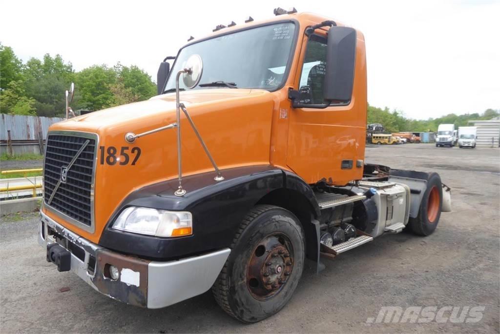 Volvo VNM42T Fülkés alváz