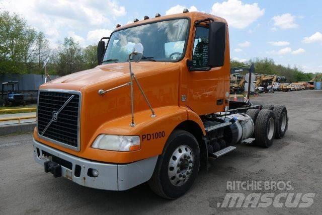 Volvo VNM64T Fülkés alváz