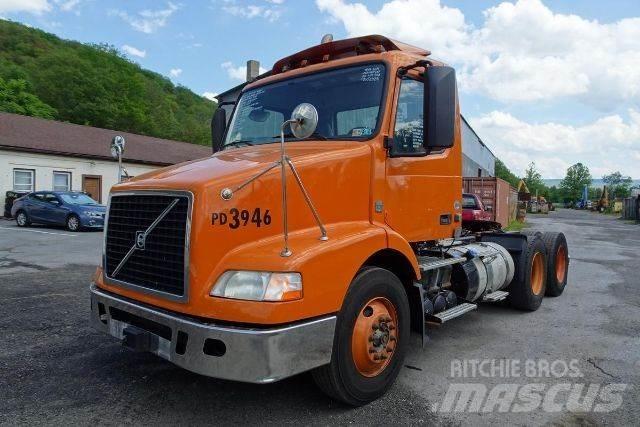 Volvo VNM64T Fülkés alváz