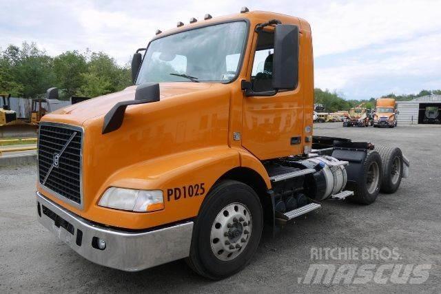 Volvo VNM64T Fülkés alváz