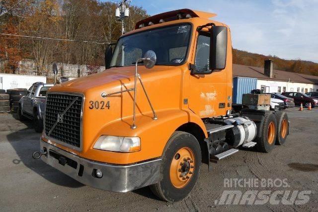 Volvo VNM64T Fülkés alváz