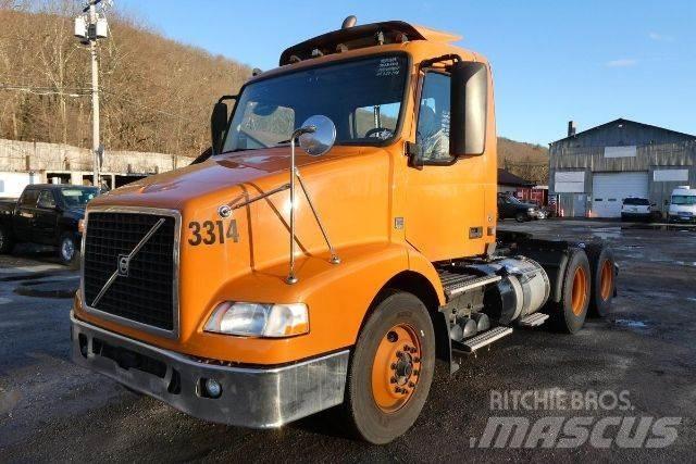 Volvo VNM64T Fülkés alváz