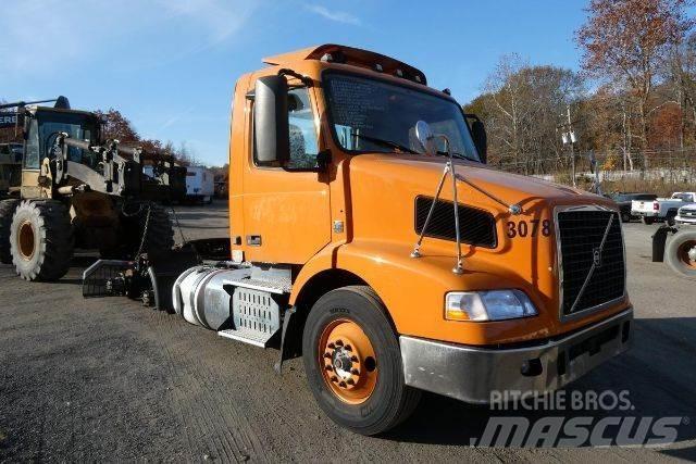 Volvo VNM64T Fülkés alváz