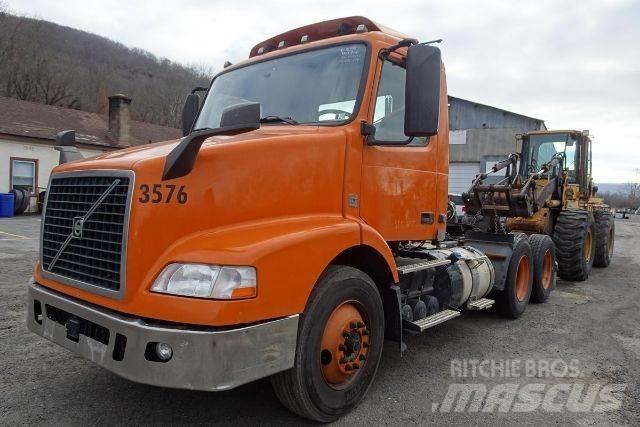 Volvo VNM64T Fülkés alváz