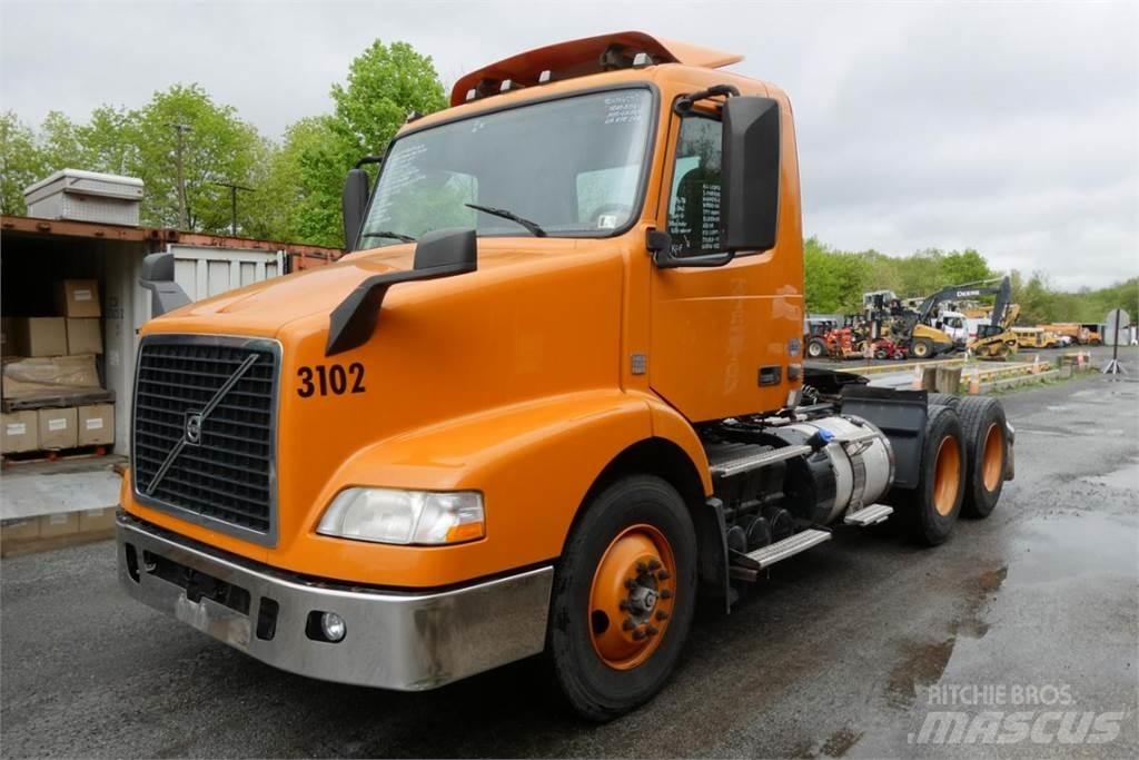 Volvo VNM64T Fülkés alváz