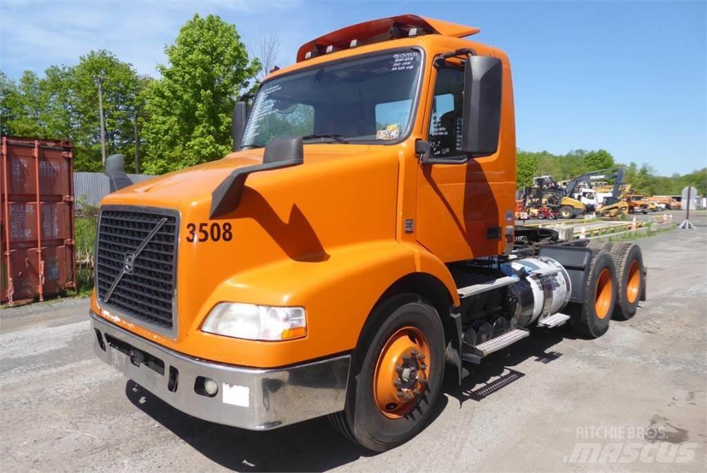 Volvo VNM64T Fülkés alváz