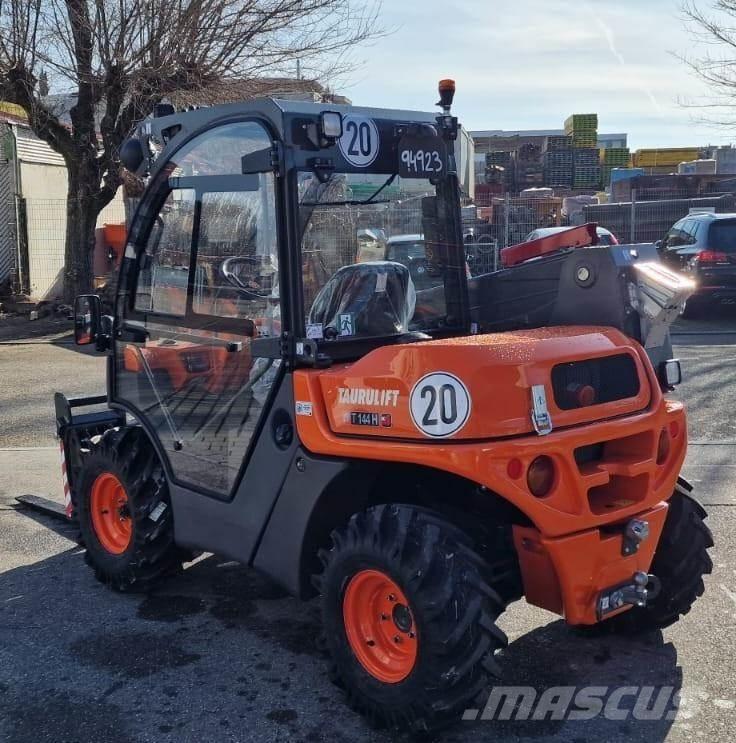Ausa T144H Teleszkópos rakodók