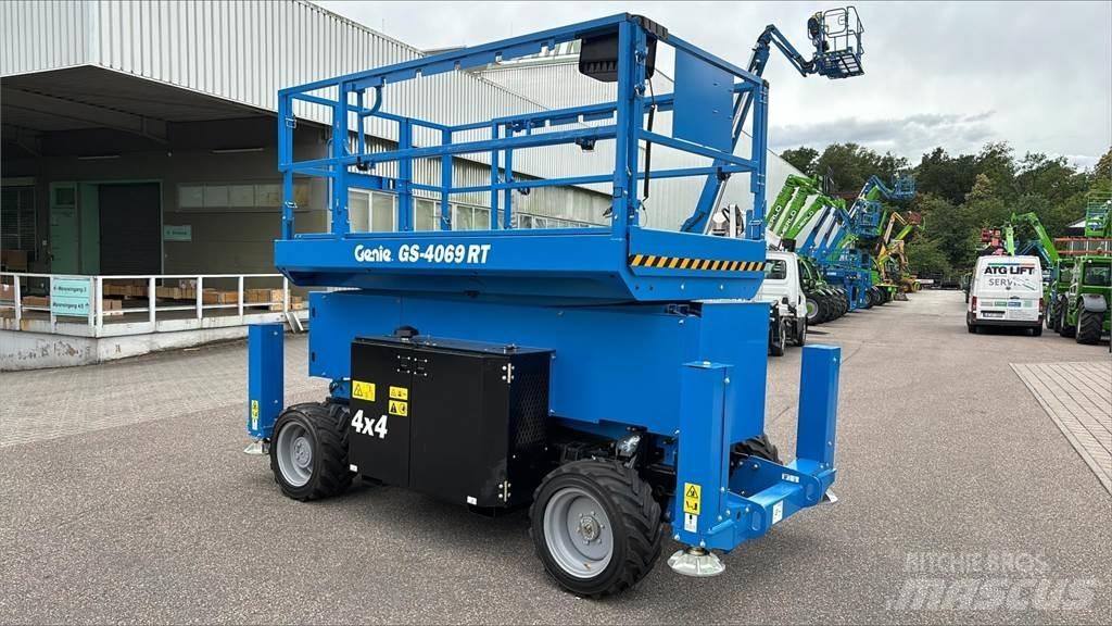 Genie GS-4069 RT Ollós emelők