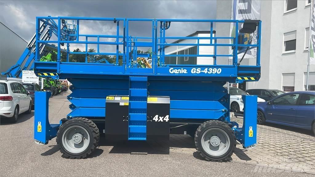 Genie GS-4390RT Ollós emelők