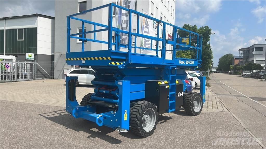 Genie GS-4390RT Ollós emelők
