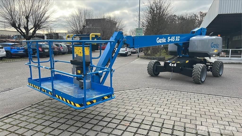Genie S-45 XC Karos emelők