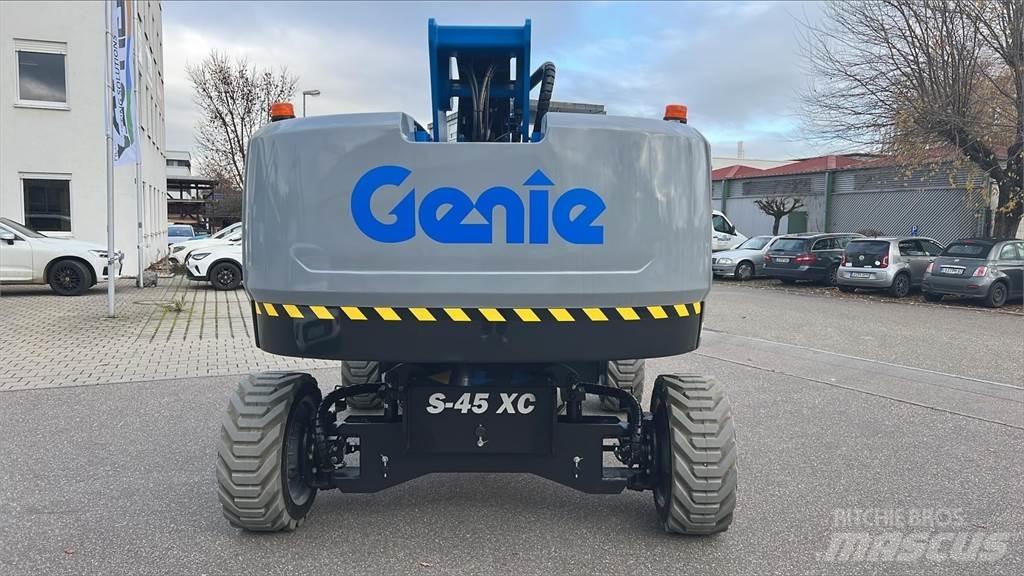 Genie S-45 XC Karos emelők