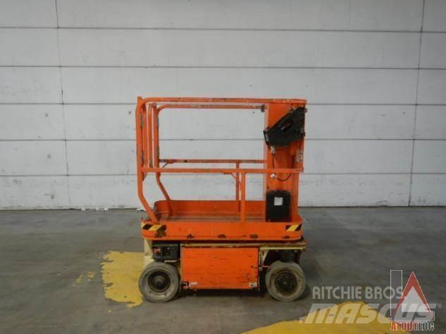 JLG 1230ES Karos emelők