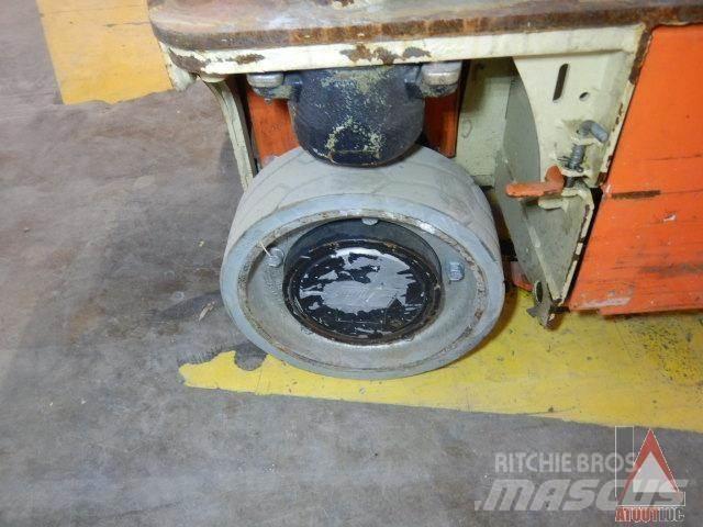 JLG 1230ES Karos emelők