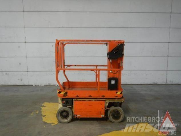 JLG 1230ES Karos emelők