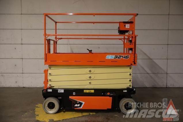 JLG 3246ES Karos emelők