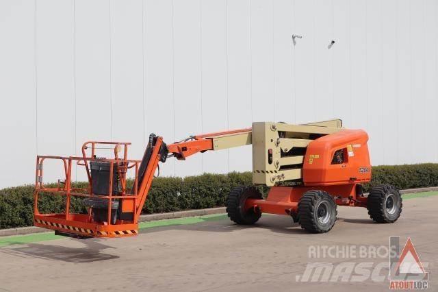 JLG 520AJ Karos emelők