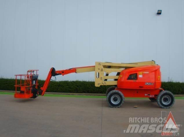 JLG 520AJ Karos emelők